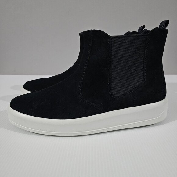 Ecco Soft 9 II Ankle Bootie Womens EU 41 Black Suede Chelsea Sneaker Slip On - Picture 1 of 16